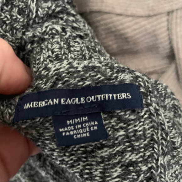 American Eagle sweater - Picture 4 of 4
